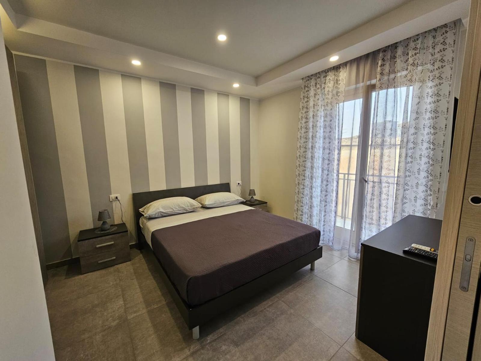 Flowers Apartments Marineo Luaran gambar